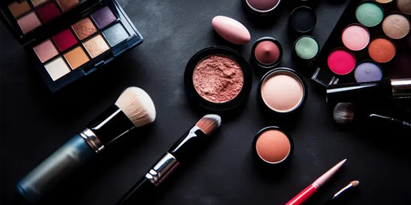 Makeup Brushes & Tools